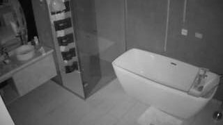 voyeurcam-casa-salsa-bathroom-2