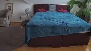 voyeurcam-julmodels-whitebed-6