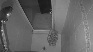 voyeurcam-baileybase-shower