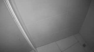 voyeurcam-casa-salsa-bathroom-8